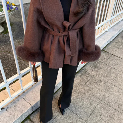 Manteau Élégant Ceinturé avec Poignets en Fausse Fourrure Avenora® - Vue 6