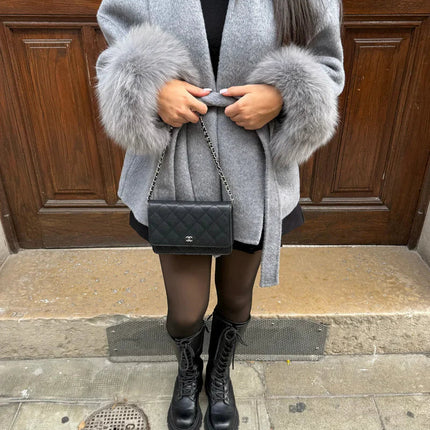 Manteau Élégant Ceinturé avec Poignets en Fausse Fourrure Avenora® - Vue 8