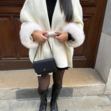 Manteau Élégant Ceinturé avec Poignets en Fausse Fourrure Avenora® - Vue 14
